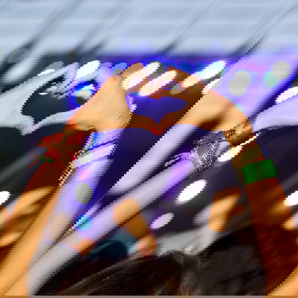 100pcs Paper Wristbands - Afterschool Fun